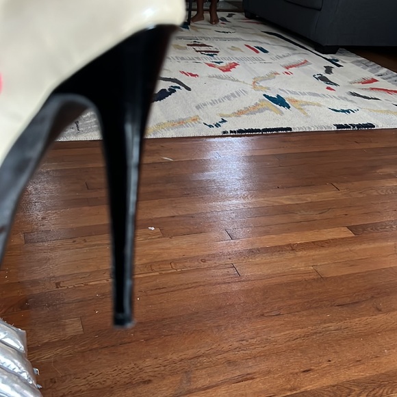 COPY - Cute high heels with adjustable strap - Picture 3 of 4